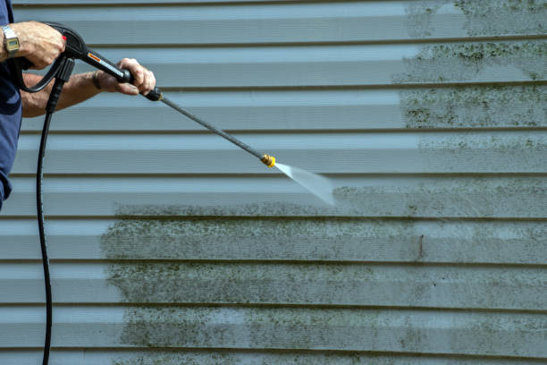 Best Deck Pressure Washing  in Throop, PA